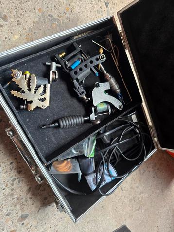 Tattoo Set  beschikbaar voor biedingen