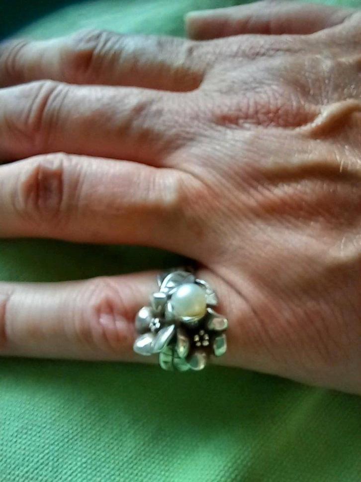 Trollbeads ring, Sieraden, Tassen en Uiterlijk, Ringen, Zo goed als nieuw, Dame, Kleiner dan 17, Zilver, Zilver, Met parel, Ophalen of Verzenden