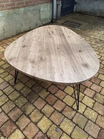 Salontafel. beschikbaar voor biedingen