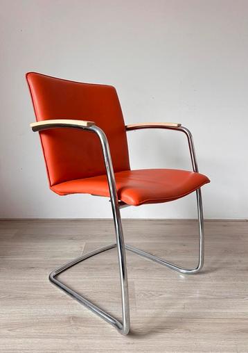 4 Leolux Freyr design eetkamerstoelen beschikbaar voor biedingen