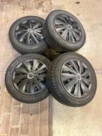 Suzuki swift wieldoppen 15 inch + set winterbanden, Ophalen, Zo goed als nieuw
