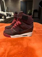 NIKE Air Revolution Sky High Citypack London, Ophalen of Verzenden, Zo goed als nieuw, Sneakers of Gympen