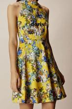 jurk Karen Millen maat 8/36 oksel tot oksel 40 rek 42 cm tai, Karen Millen, Geel, Ophalen of Verzenden, Zo goed als nieuw