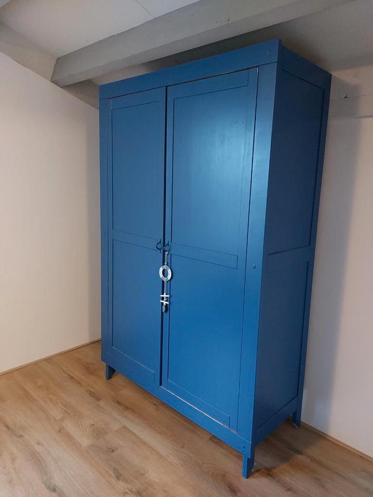 Blauwe houten (kleding)kast met deuren, Huis en Inrichting, Kasten | Kledingkasten, Gebruikt, 150 tot 200 cm, 100 tot 150 cm, 50 tot 75 cm