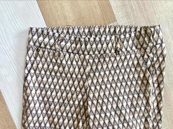 Helena Hart flaired broek maat S, Kleding | Dames, Broeken en Pantalons, Zo goed als nieuw, Maat 36 (S), Beige, Lang, Ophalen of Verzenden