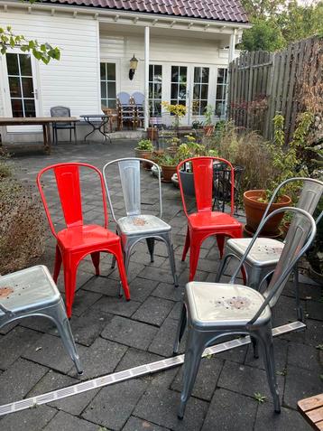 6 Stoelen in Tolix-stijl beschikbaar voor biedingen