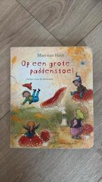 Op een grote paddenstoel kartonboek met cd, Ophalen of Verzenden, Zo goed als nieuw, Mies van Hout