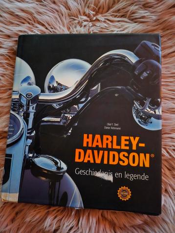 Mega groot en zwaar boek Harley Davidson 568 pagina's beschikbaar voor biedingen