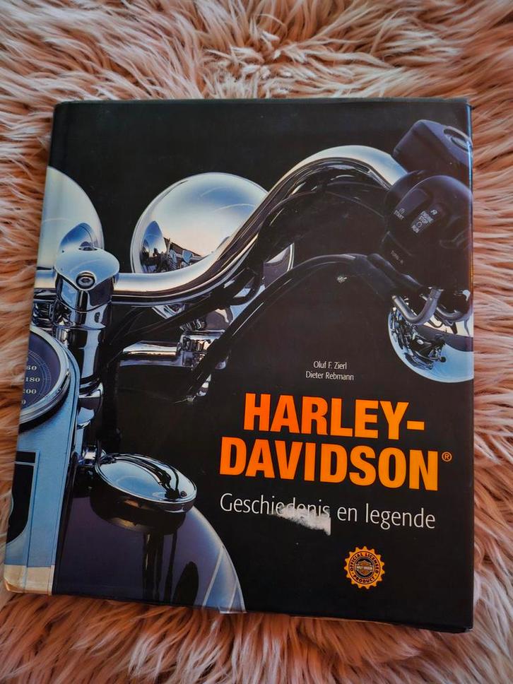 Mega groot en zwaar boek Harley Davidson 568 pagina's, Motoren, Handleidingen en Instructieboekjes, Harley-Davidson of Buell, Ophalen of Verzenden
