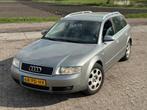 Audi A4 1.8 T Avant 120KW 2004 Grijs, Voorwielaandrijving, 74 €/maand, Zwart, 4 cilinders