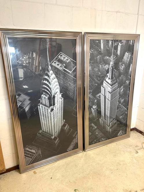 2 prachtige grote lijsten met afbeeldingen van gebouwen NY, Huis en Inrichting, Woonaccessoires | Schilderijen, Tekeningen en Foto's