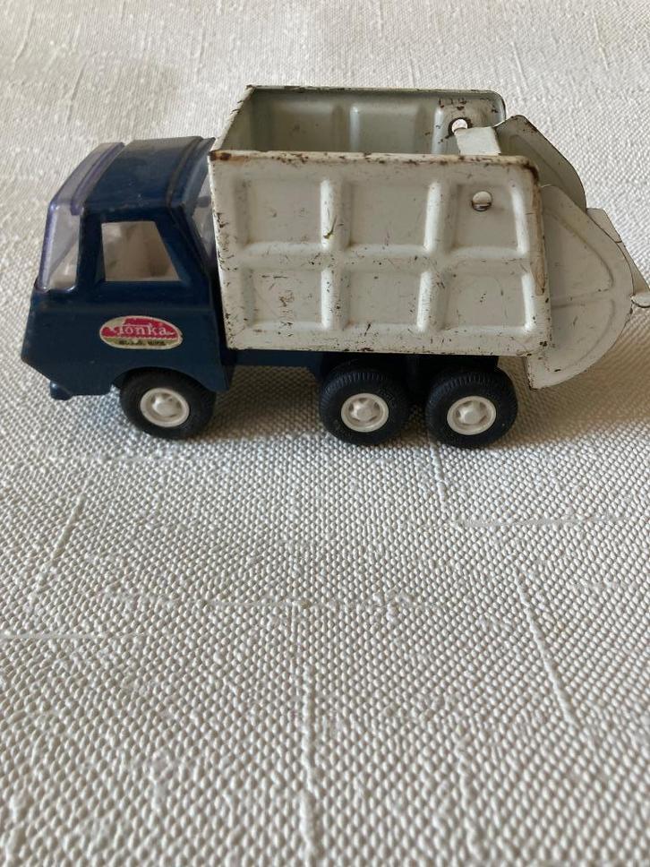 Tonka vuilnis wagen Jaren ’70 Tonka mound minn. L 13,5 cm, Hobby en Vrije tijd, Modelauto's | Overige schalen, Gebruikt, Overige typen