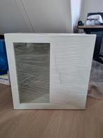Hülsta Now Vision wandkast met LED verlichting, Huis en Inrichting, Ophalen, Met deur(en), Glas, Zo goed als nieuw