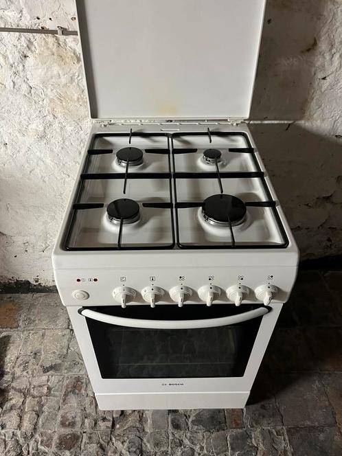 ZGAN Bosch gasfornuis + elektr. oven tot 275 gr - SCHOON, Witgoed en Apparatuur, Fornuizen, Zo goed als nieuw, Vrijstaand, Gas