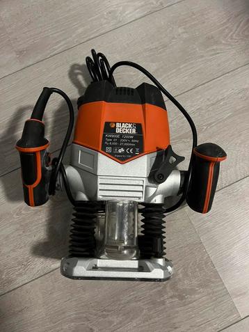 Black decker bovenfrees kw 900 eka 1200w beschikbaar voor biedingen