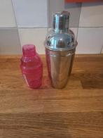 2 Cocktail shakers- RVS & Roze Kunststof Cosmopolitan, Ophalen, Zo goed als nieuw
