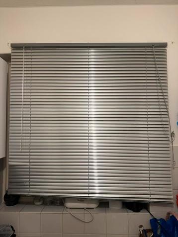 Aluminium jaloezie – 115 x 125 cm – bijna nieuw beschikbaar voor biedingen