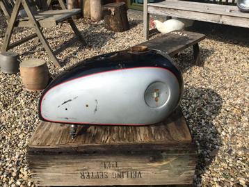Ariël,BSA,RoyalEnfield,Norton,Lucas koplamp,Amal Ariël Colt beschikbaar voor biedingen