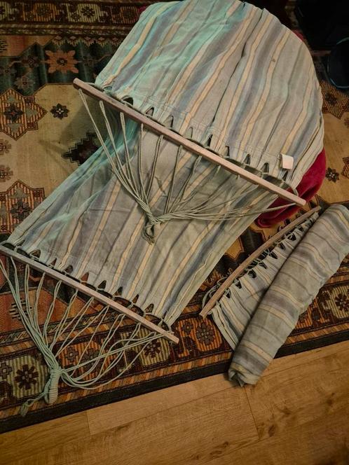 Gratis af te halen, 2 hangmatten + bijbehorende stangen, Tuin en Terras, Hangmatten, Gebruikt, Ophalen