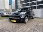 Peugeot 107 1.0-12V Black & Silver Nette Auto, Voorwielaandrijving, Euro 5, Gebruikt, 4 stoelen