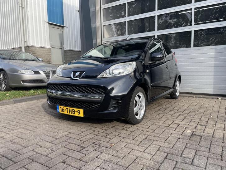 Peugeot 107 1.0-12V Black & Silver Nette Auto, Auto's, Peugeot, ABS, Airbags, Airconditioning, Elektrische ramen, Lichtmetalen velgen
