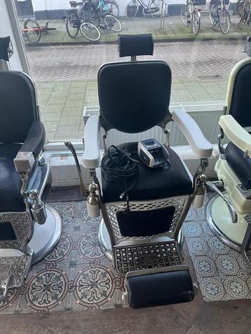 Klassieke kappersstoel - Vintage Barber Chair beschikbaar voor biedingen