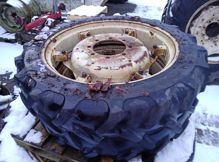 cultuurbanden dubbelluchten International Trekker xl 844 956, Zakelijke goederen, Agrarisch | Onderdelen | Banden, Velgen en Assen