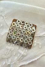 Franse parelmoer knoopjes, Ophalen of Verzenden, Zo goed als nieuw, Knoop of Knopen