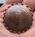 Broche medaille Vlieland / souvenir brons, Verzamelen, Speldjes, Pins en Buttons, Ophalen of Verzenden