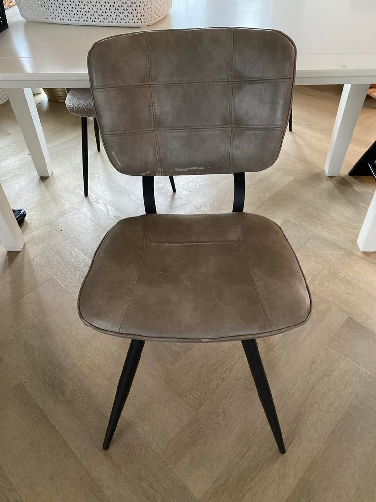 Beige eetkamerstoel met zwarte poten merk MXSOFA, Ophalen, Gebruikt, Leer, Eén