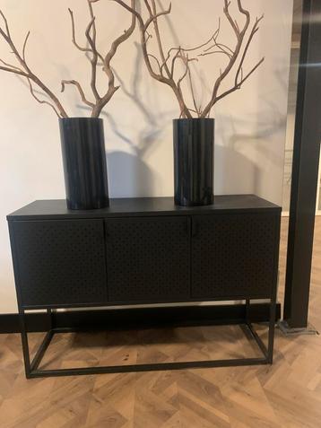 Industriele Dressoir zwart staal Jysk 120 x 80 x 40 cm beschikbaar voor biedingen
