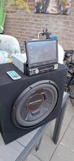 Subwoofer Pioneer 500W en autoradio Caliber 4x75W, Auto diversen, Autospeakers, Ophalen of Verzenden, Zo goed als nieuw