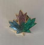 Maple Leaf broche, gekocht in 1996 in Toronto, Canada., Ophalen of Verzenden, Zo goed als nieuw, Minder dan 4 cm, Overige materialen