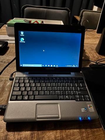 Medion Akoya E1215 laptop 10,1" beschikbaar voor biedingen