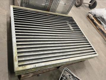 Luchtroosters 107cm x 135cm mogelijk om te spuiten beschikbaar voor biedingen