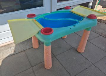 Leuke Water- / Zandtafel beschikbaar voor biedingen