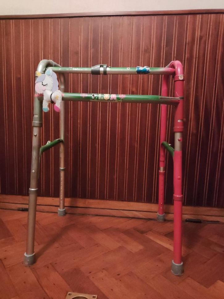 Gratis, volwassen looprek in hoogte verstelbaar., Diversen, Looprekken, Gebruikt, In hoogte verstelbaar, Ophalen