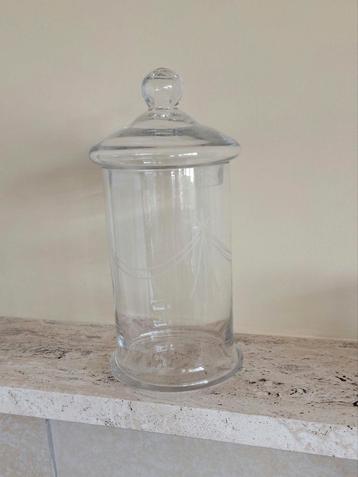 Vintage gedecoreerde kristallen (snoep)pot.
Kadotip  beschikbaar voor biedingen