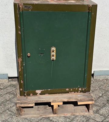 Lips kluis, brandkast, antieke brandkast  beschikbaar voor biedingen
