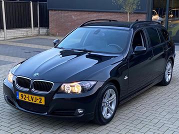 BMW 3-serie Touring 320i 170 pk Business Line NIEUWSTAAT NAV beschikbaar voor biedingen