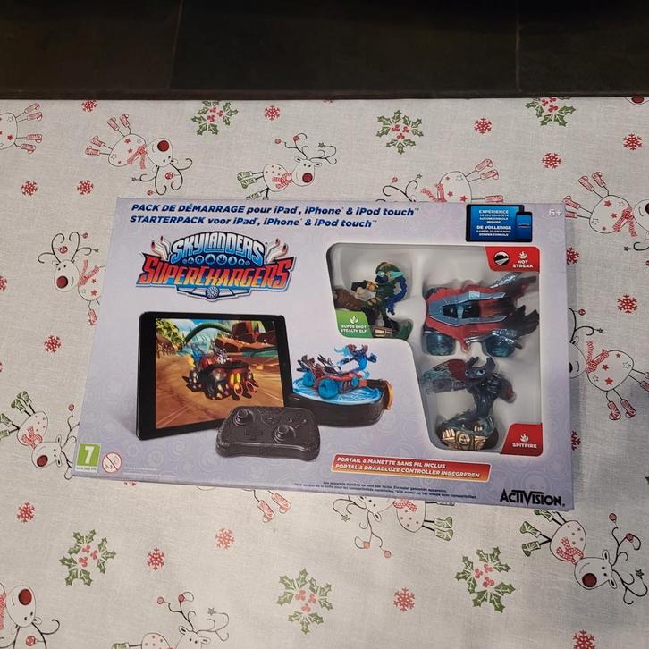 Skylanders Superchargers Starter Pack IOS - Nieuw!, Spelcomputers en Games, Games | Nintendo Wii, Nieuw, Racen en Vliegen, 2 spelers