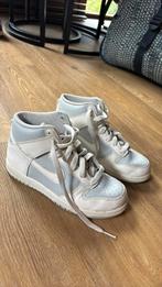 Nike kids sneackers maat 33, Kinderen en Baby's, Kinderkleding | Schoenen en Sokken, Jongen of Meisje, Schoenen, Ophalen of Verzenden