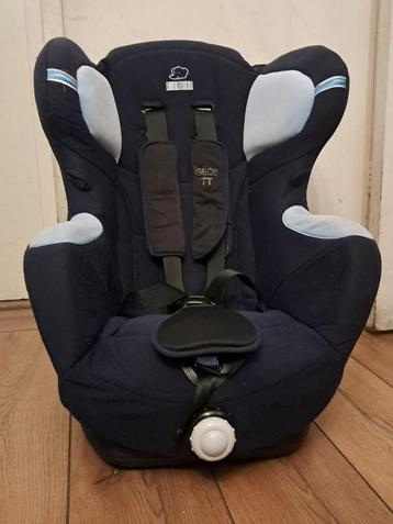 Te koop,Isios merk kinder autostoel.  beschikbaar voor biedingen