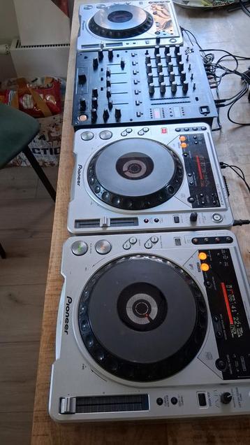 pioneer dj set djm 500 met 3 x cdj 800 MK2  beschikbaar voor biedingen