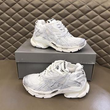 Balenciaga Runner White | Alle Maten Beschikbaar  beschikbaar voor biedingen