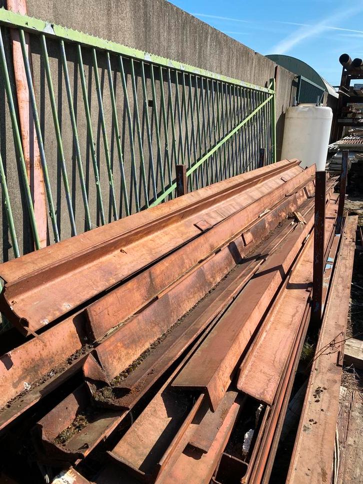 HOEKLIJNEN/LATEIEN 150X100X10 (2,2m/5,7m), Doe-het-zelf en Verbouw, Metalen, Gebruikt, IJzer, Ophalen