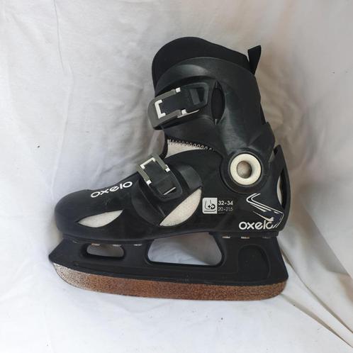 Stoere zwart witte ijshockey schaatsen. Mt 32 - 34, Sport en Fitness, Schaatsen, Zo goed als nieuw, IJshockeyschaatsen, Overige merken