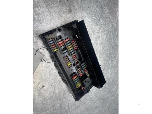 Zekeringkast van een BMW 5-Serie, Auto-onderdelen, Elektronica en Kabels, BMW, Gebruikt, 3 maanden garantie, Ophalen of Verzenden