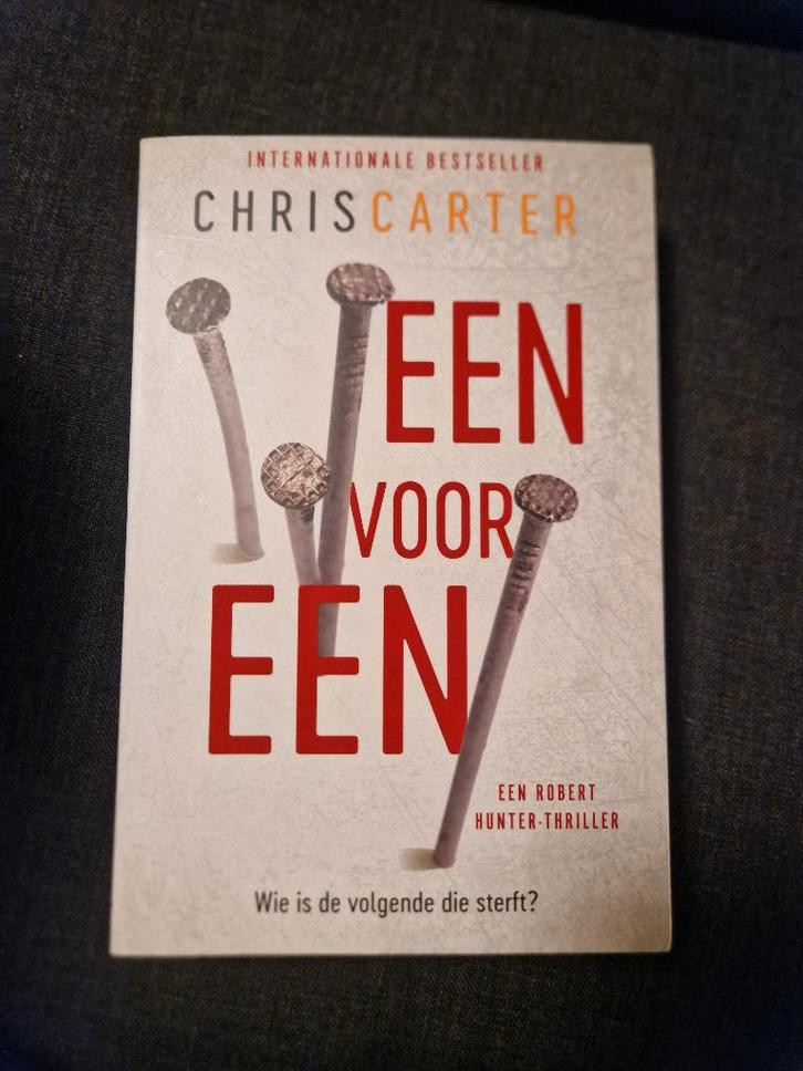 Een voor een - Chris Carter, Boeken, Thrillers, Nieuw, Ophalen of Verzenden