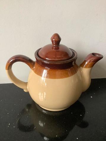 Brocante vintage theepotje seventies beschikbaar voor biedingen